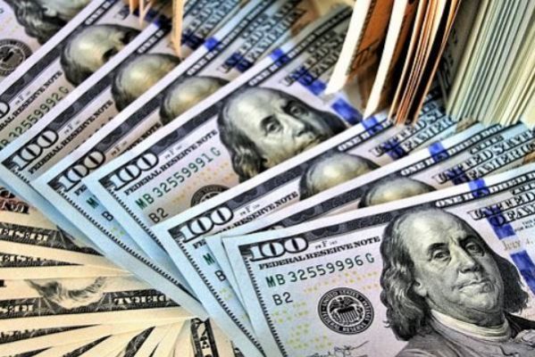 “32 грн. не межа”: аналітики розповіли, до якого курсу долара слід готуватися українцям