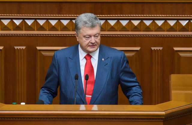 «Та мені пох ** р!»: В Мережі опублікували гучну перепалку з Порошенком в Раді. ВІДЕО