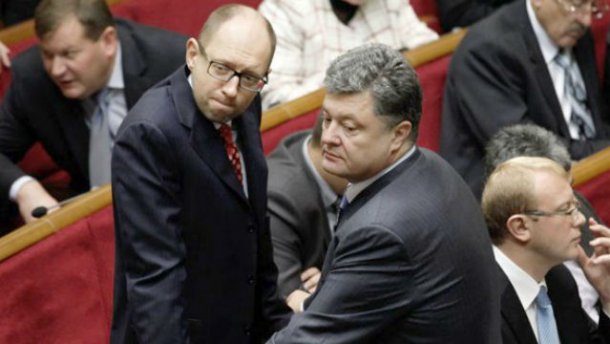 Небувалий хіт! Мережу порвала пісня Про Порошенка і Яценюка! Це ж як їх ненавидить народ, що таке співають на вулицях!