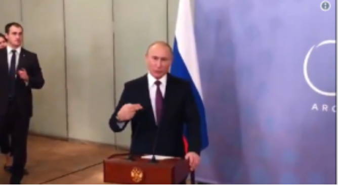 “Старый плешивый дурак!”: Путін став посміховиськом через безглуздий жарт про українські катери